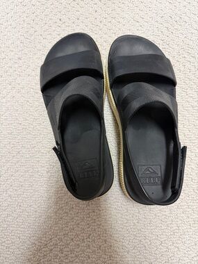 REEF- Black Platform Slingback Sandals with Cream Sole
